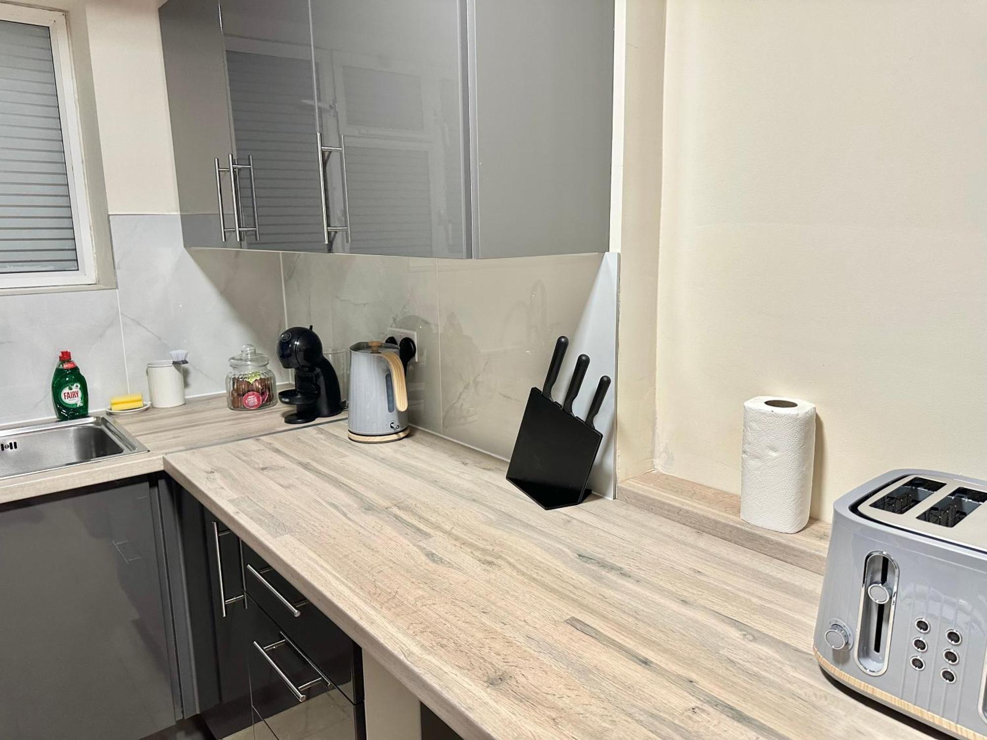 Appartement Comfortable Two Bed Flat Near Richmond Park Londen